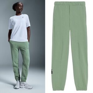 NEW ON RUNNING club pants Green - fern Jogger Pants size L
